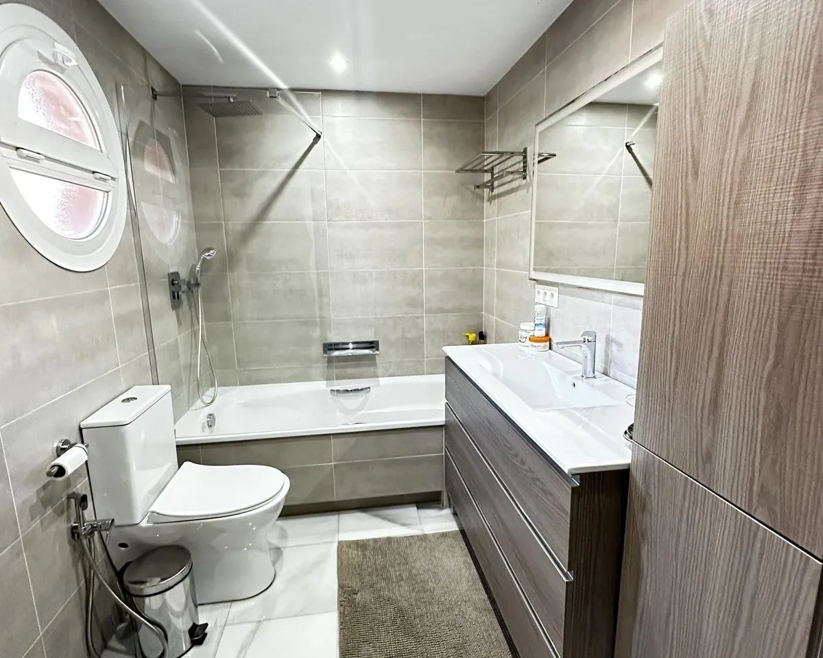 a577597c-8e2f-4dc9-add6-00ad5c3df07d