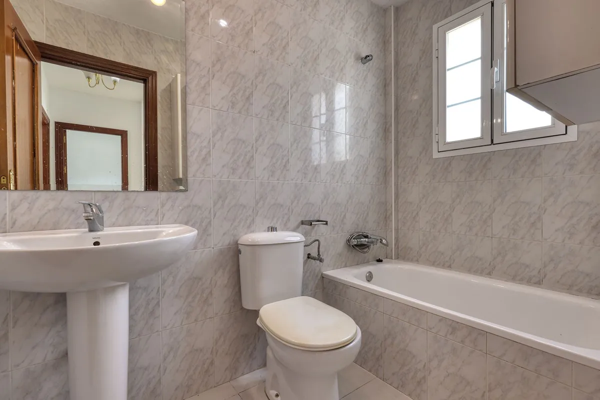 043cf6ea-c267-4bdb-877e-9af2a8cc94ef