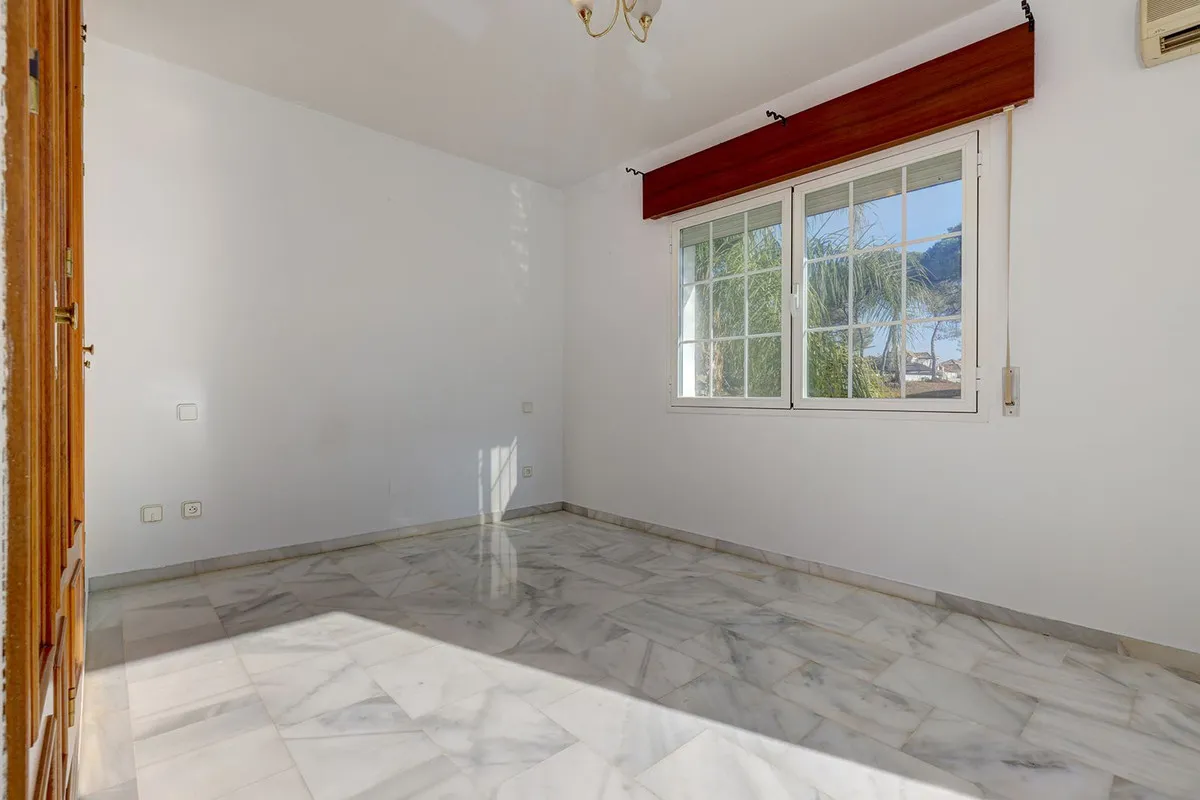 b414739b-81ef-40ab-b710-ab82aa45d857