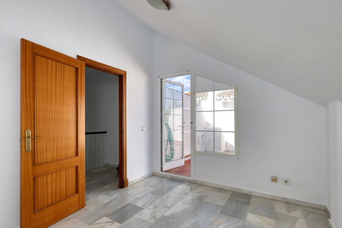 c0df659d-244e-4132-a580-a2e29d54cdee