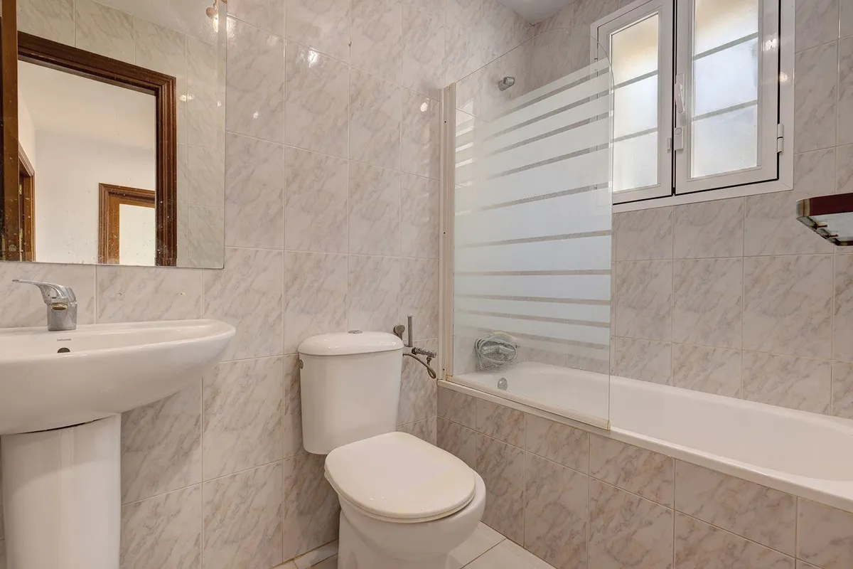 c1a83539-177e-408d-9d25-1a9b9cfd2b47