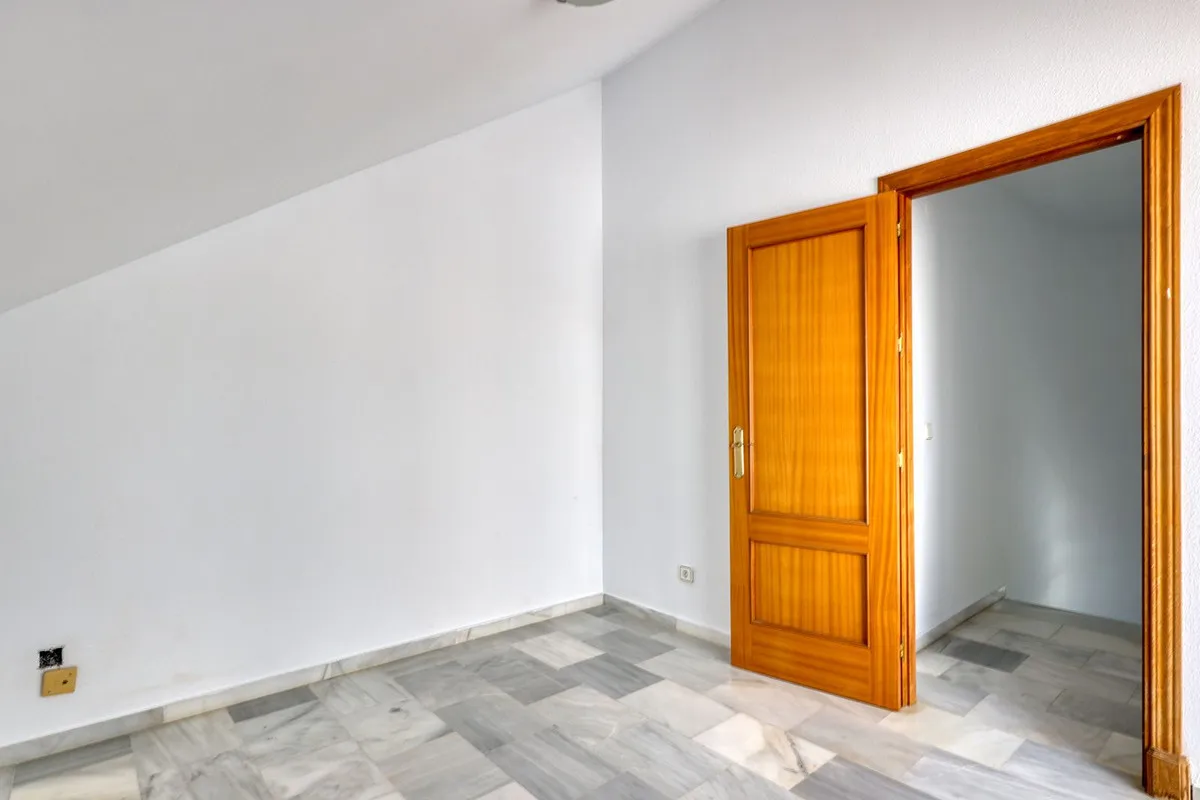 d3cfcdba-a870-458e-b56b-a7a390391fb7