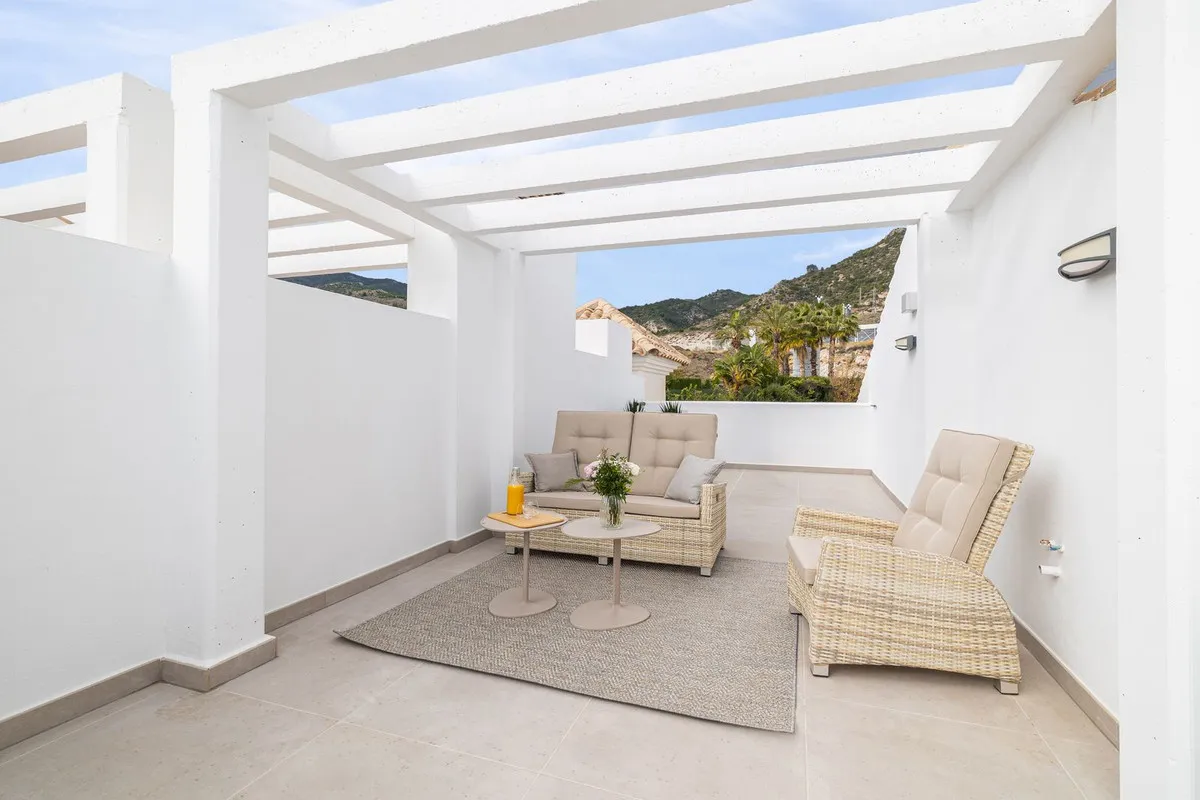 4cb8d0c6-af50-4713-ab0e-bb751c59a8e3