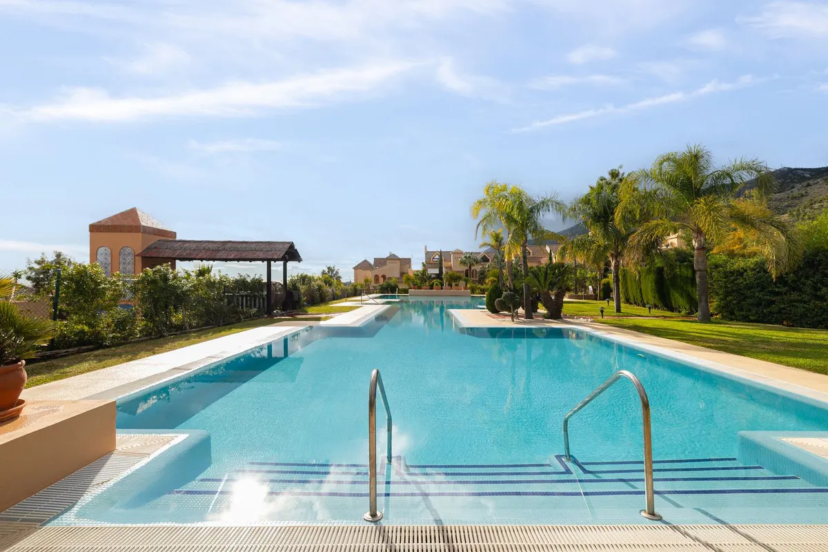 4cff3481-6124-479e-a70e-5a61cc15a31b