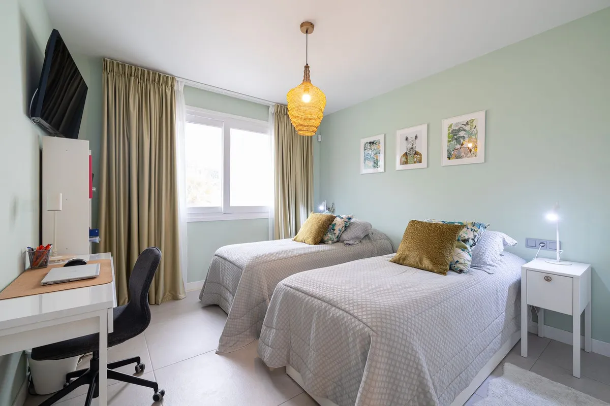 64011f1e-0226-41a0-9aa9-1c2a7bc7b157