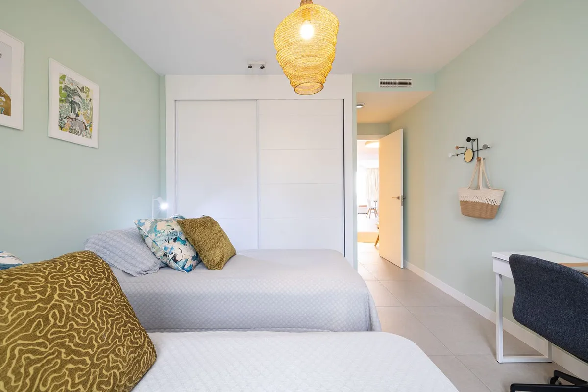 b50f9dcb-9d9e-4a22-9b4d-81023c32bbd9