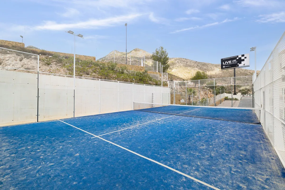 b7d3d3b6-05e0-4d03-94c4-68eaa46e94c7