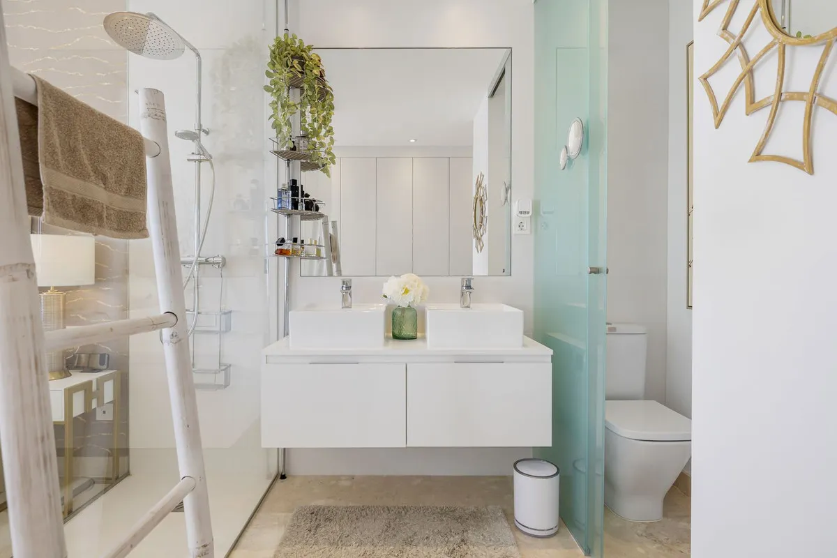 7b104a0c-3f75-4c7a-9687-2755875b3ba7