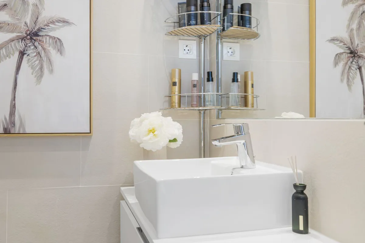 83ca0a8f-df87-43a8-b25c-3baf35528fae