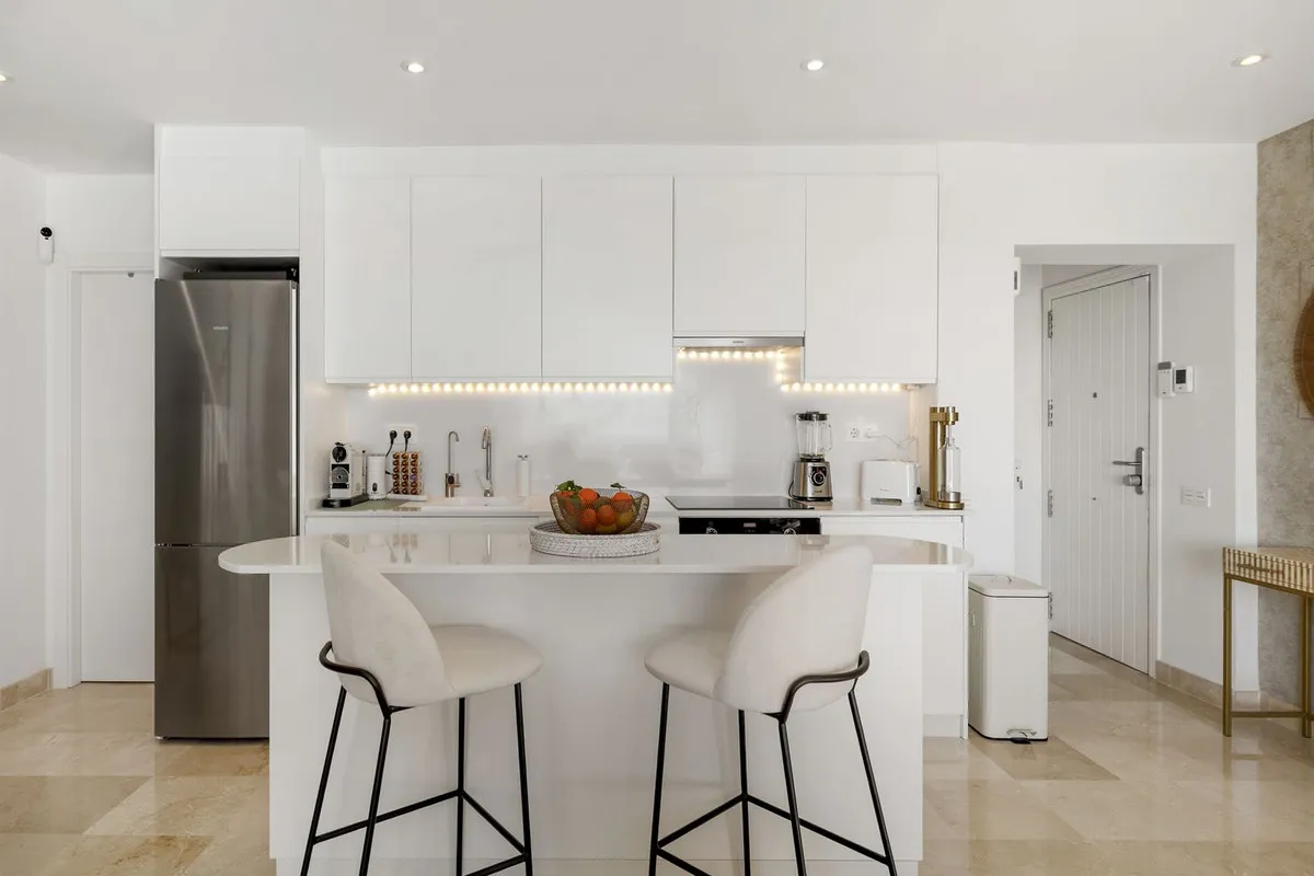 c68b1a7d-8197-4389-b3cc-1d056fe823c6