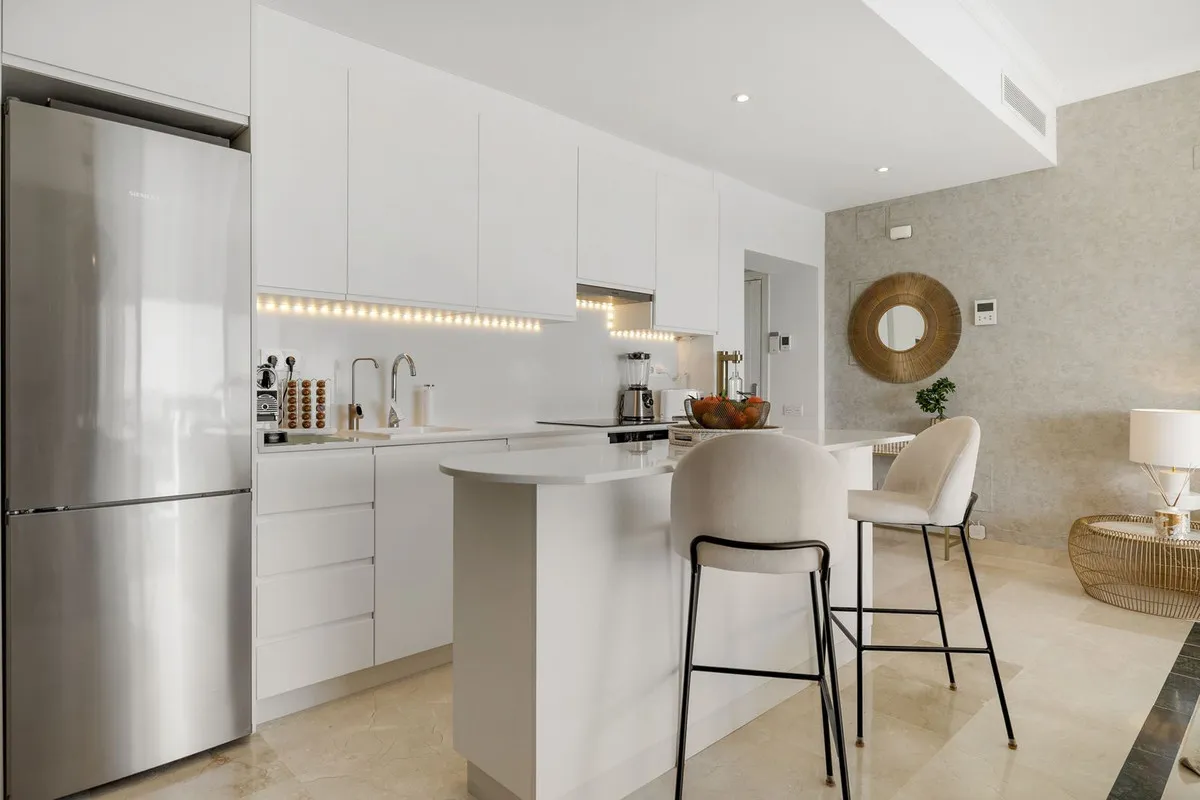 d56bf62b-1d65-444e-82c1-1a0e542a2792