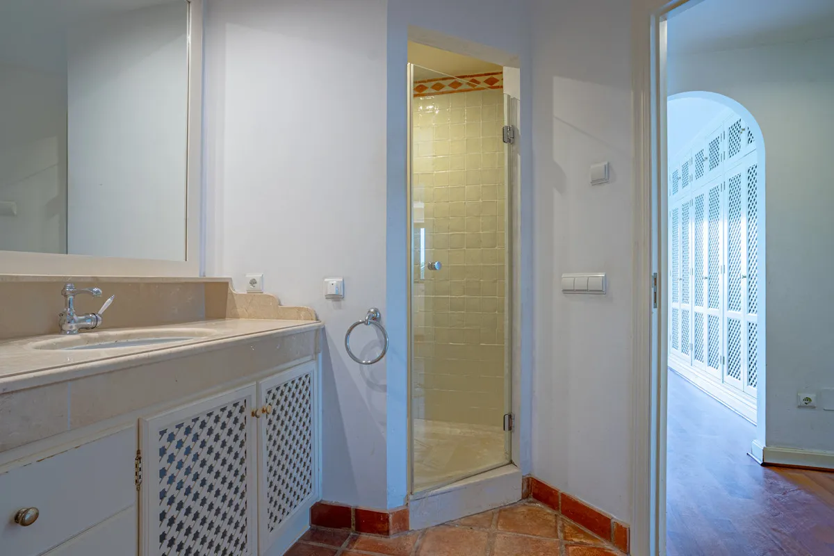 4243681e-d938-4012-bd7c-cdb0beb905d5