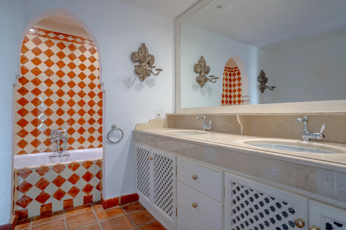 5c7eb18a-7d08-40bb-9959-6b50507ebe40