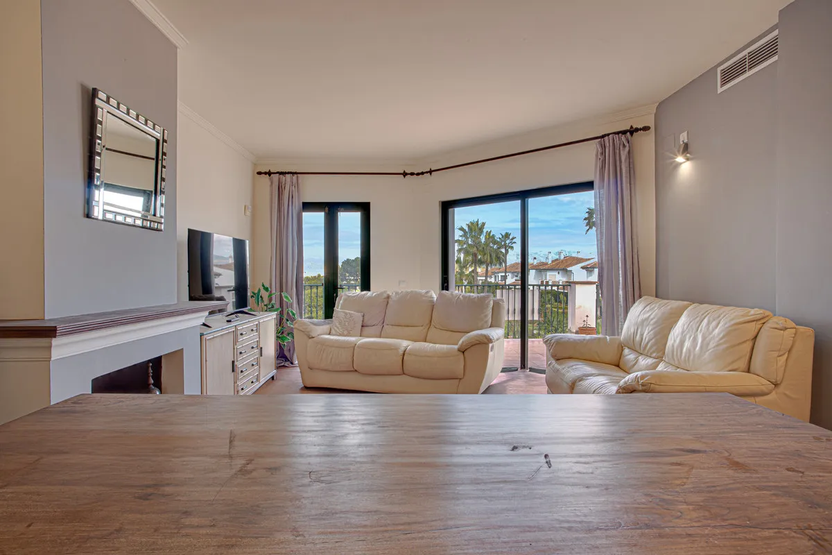 6bbcfafd-d4bf-4ca6-95f2-5f7a84151f30