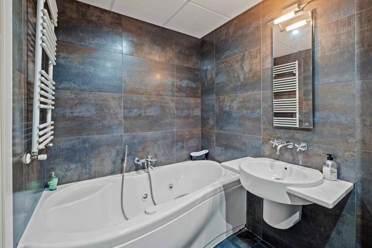 0f88709a-be88-4889-9ee0-cf49f63e72b9