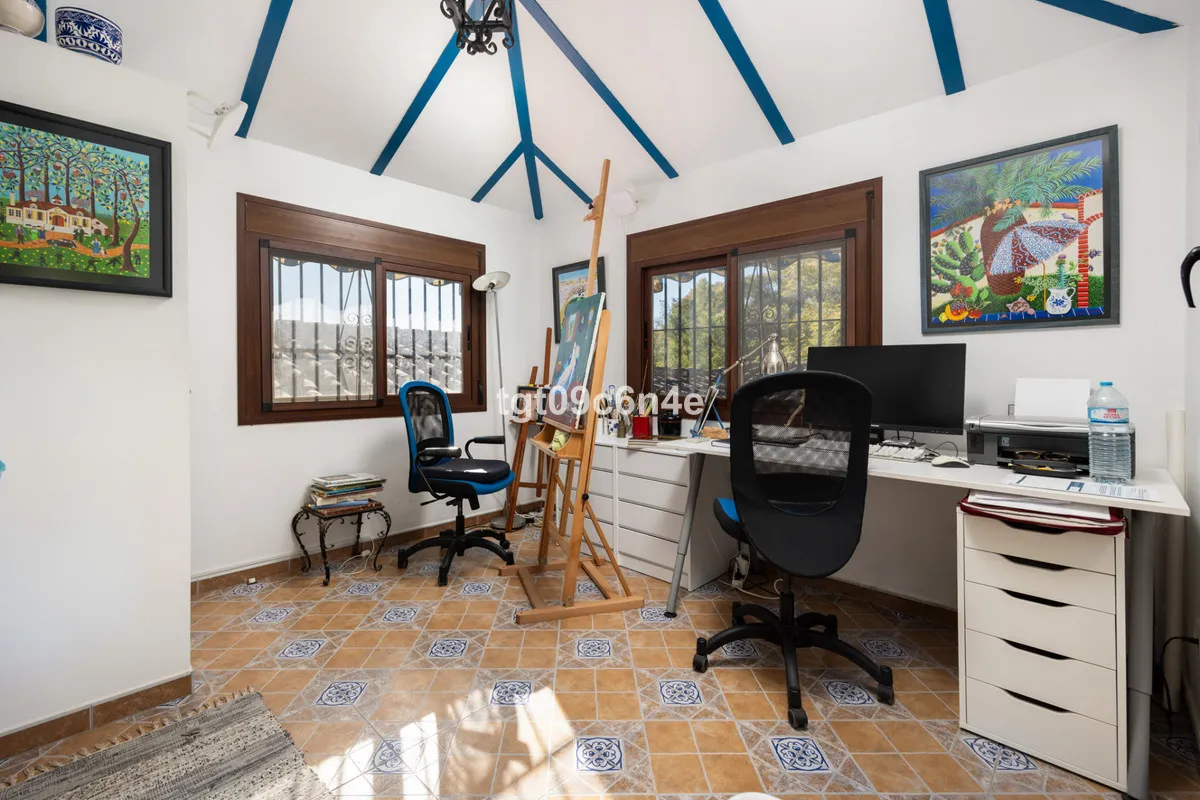 2b385e6f-9979-4acb-85ab-4fe94ec43c5a