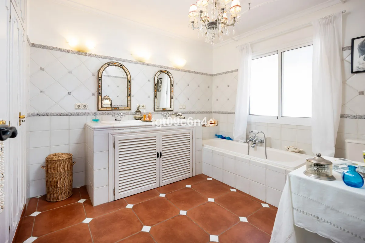 2b3caa6c-ed75-4c82-bae7-25fa6d8a4463