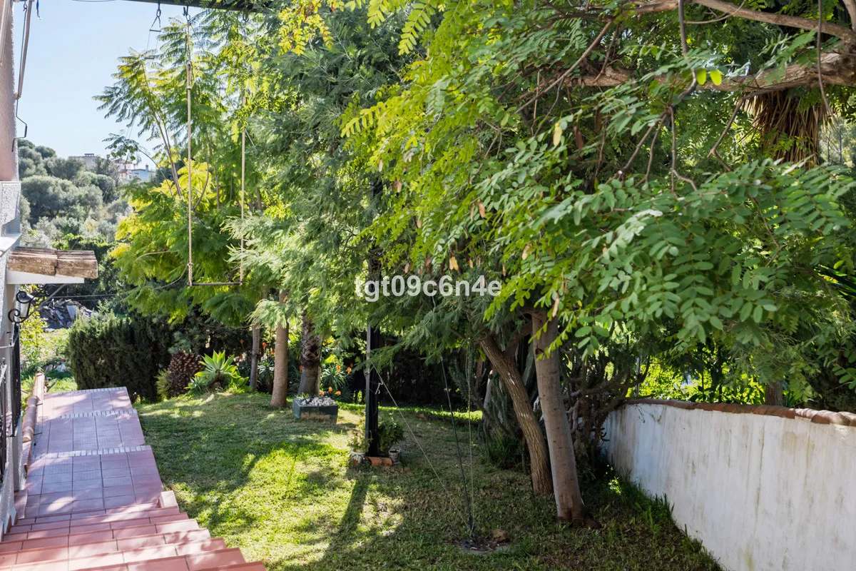 e6253d3a-986a-45c9-aa01-556db59d18c6