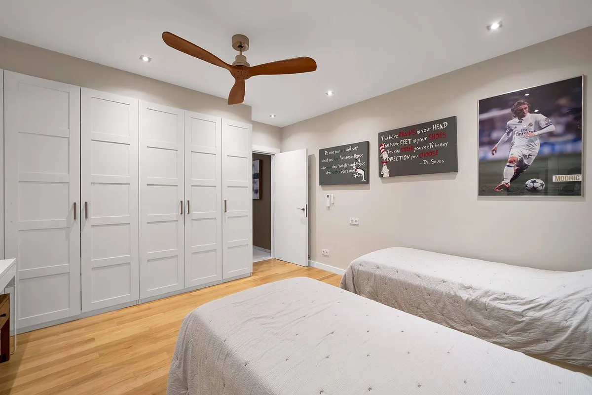 33ebabc6-293d-4dc5-9565-2170b49edc1f