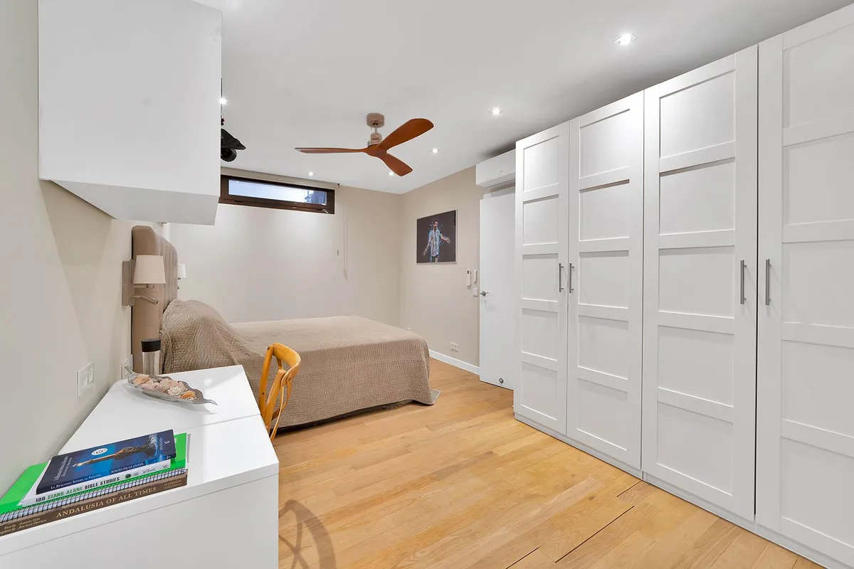 34371907-8306-4ace-a5cd-6025783ce5c9