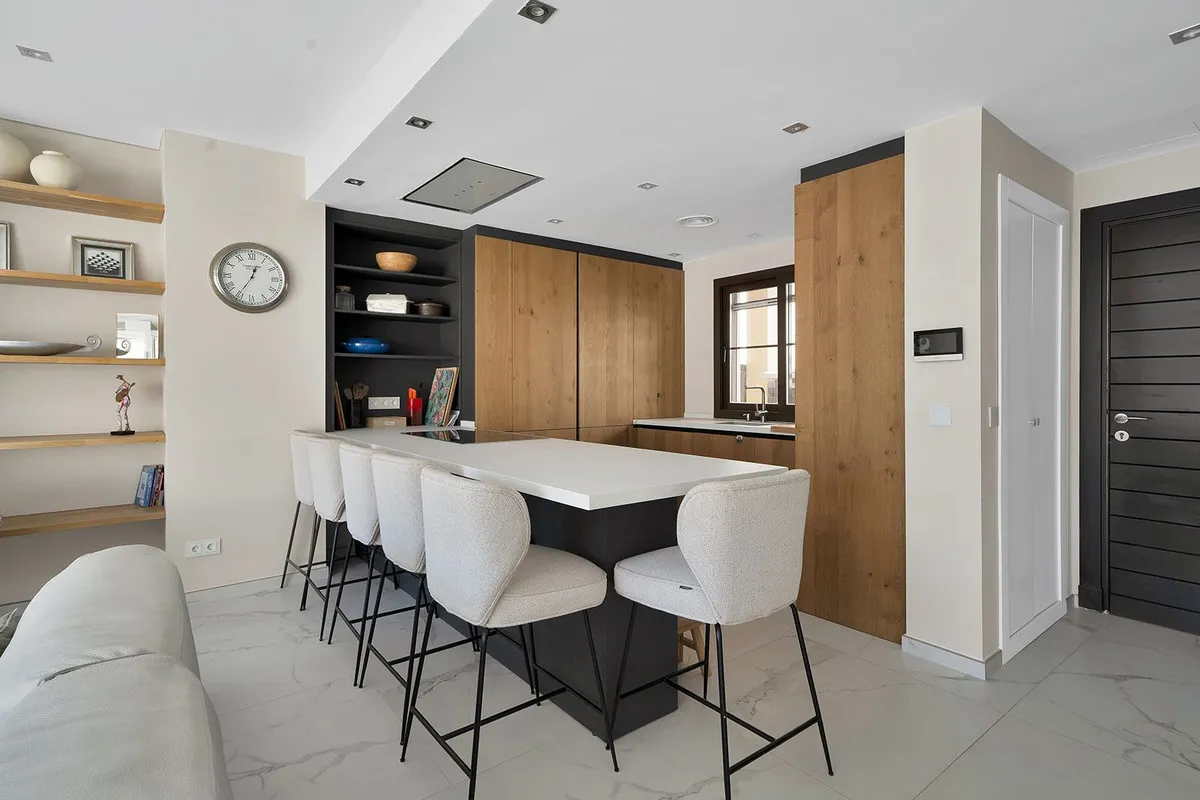 38620743-2db6-423f-9f10-5b3942d21b00