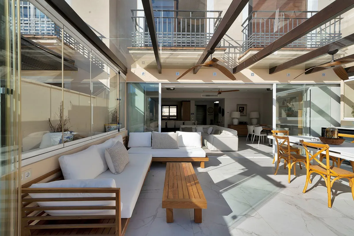 3a4bd5c2-8502-4a96-aee5-4c0648f3b94a