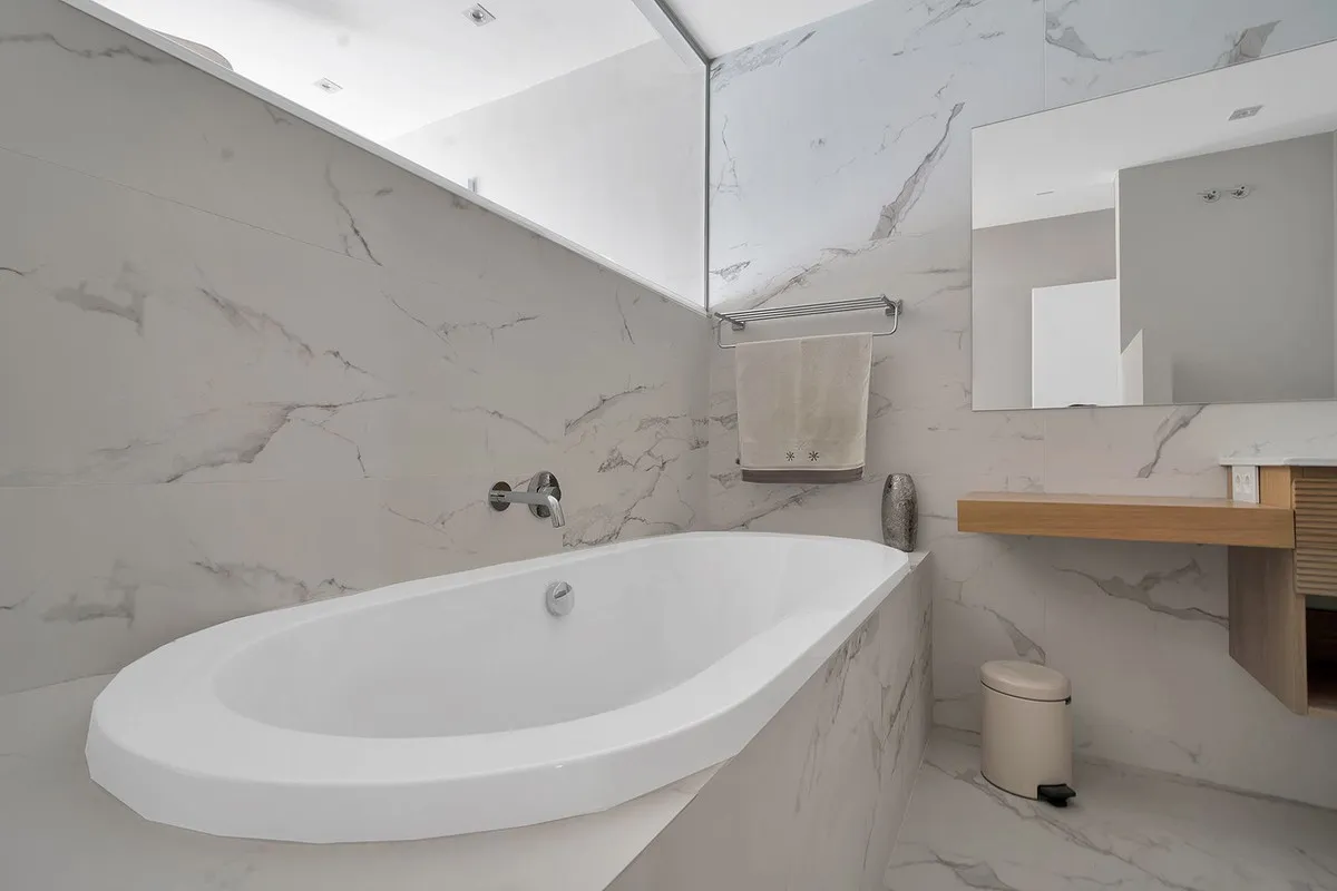 827eb135-9bf2-4aa9-b481-8864a58a8f4d