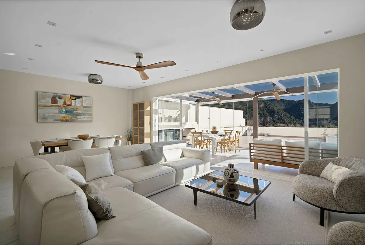 abec4e25-3c9c-46d8-bc45-1729f3f27a6c