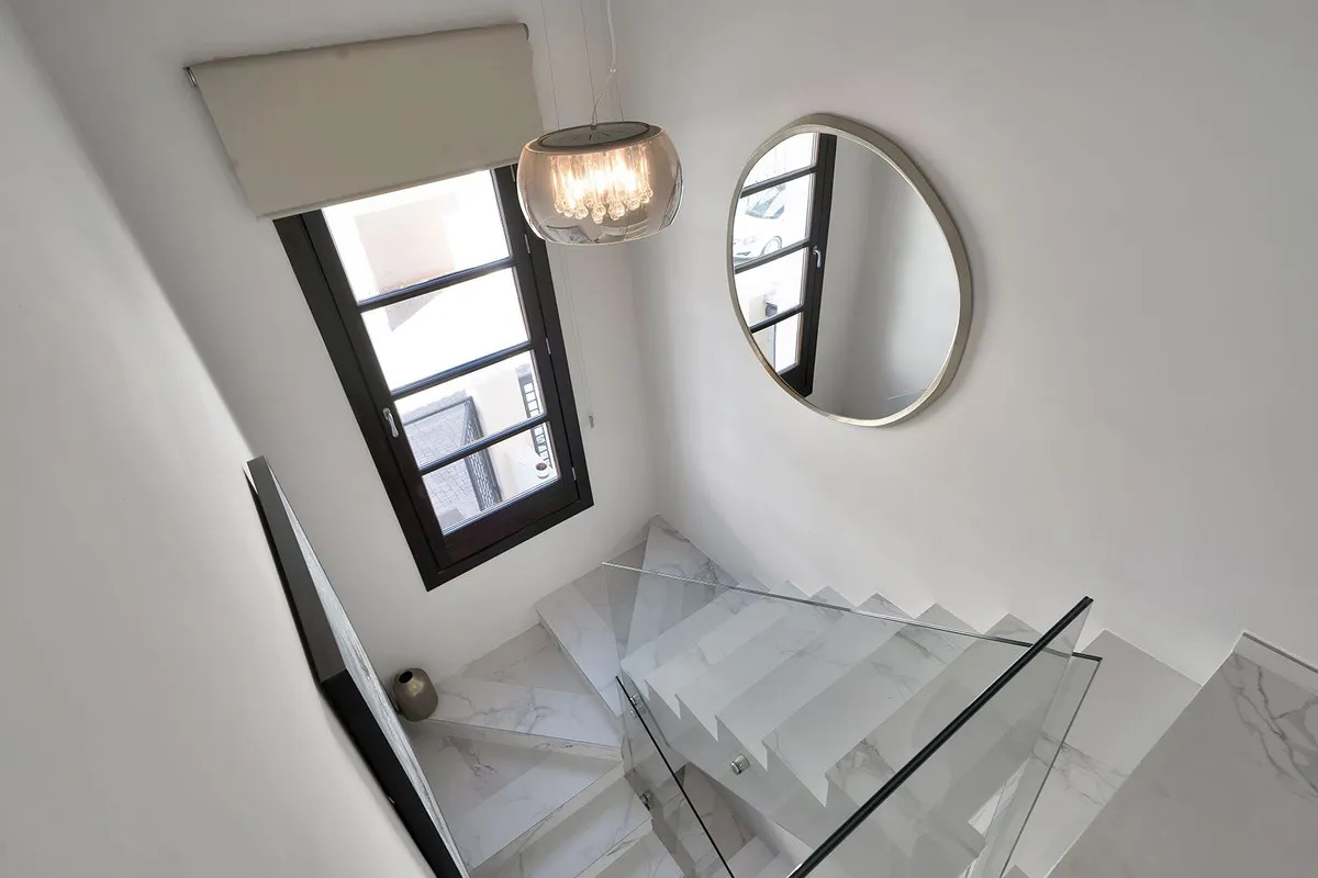 e8555c87-0f50-45c4-a2c7-6abac493aefa