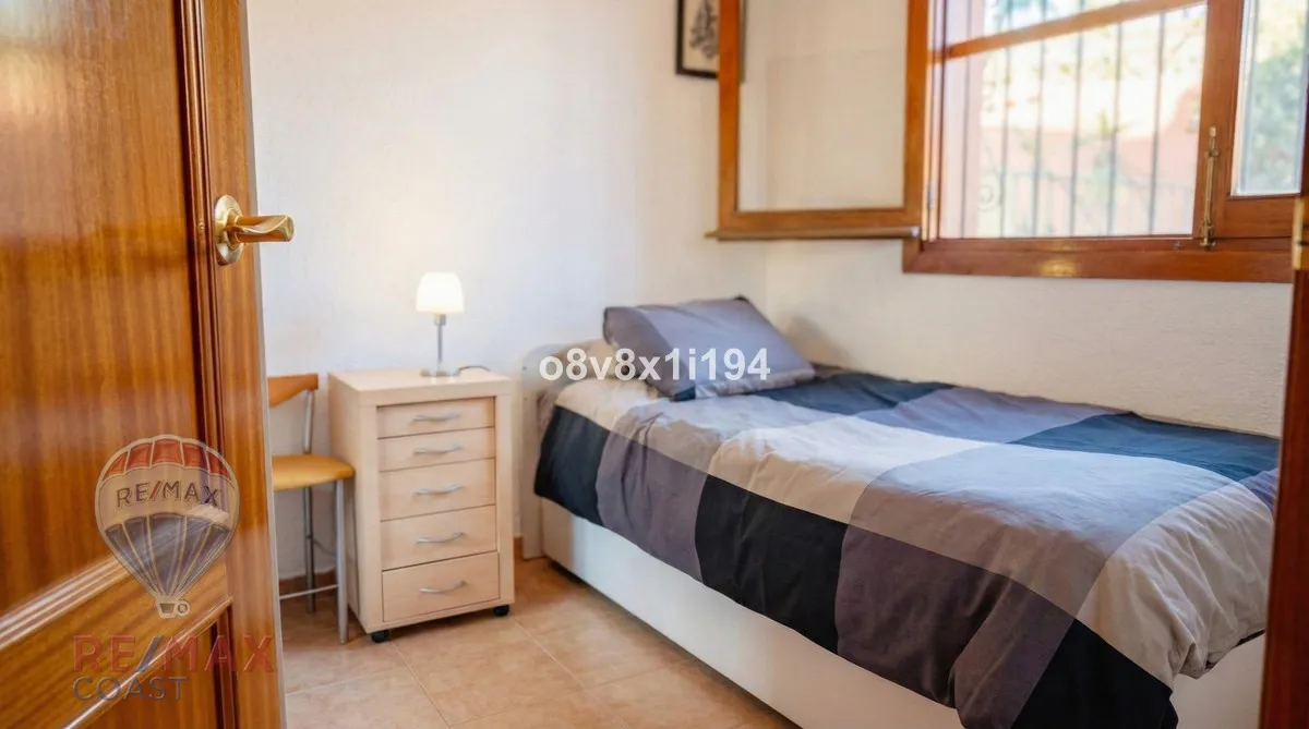 aef505a2-6d5c-4d1b-9a8e-5be17d415258