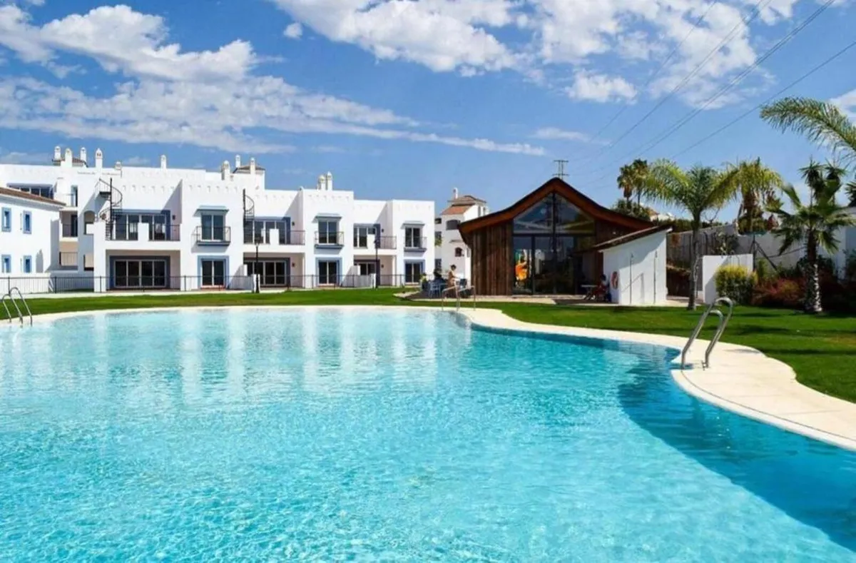 908551f3-063a-4fcb-b2c7-6c29a17625d6