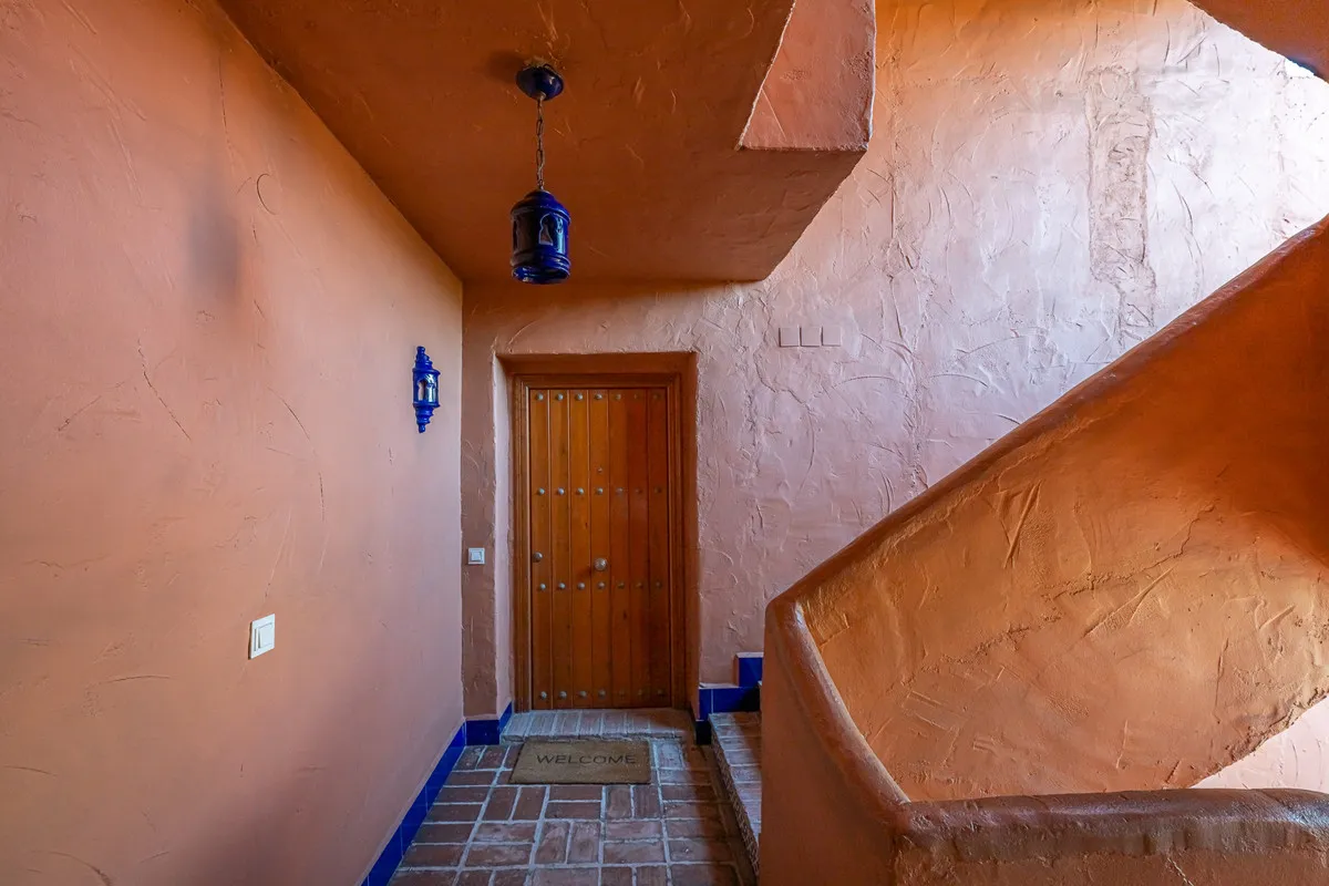 a077a10c-07bc-4fad-94b7-8deae1bf3382