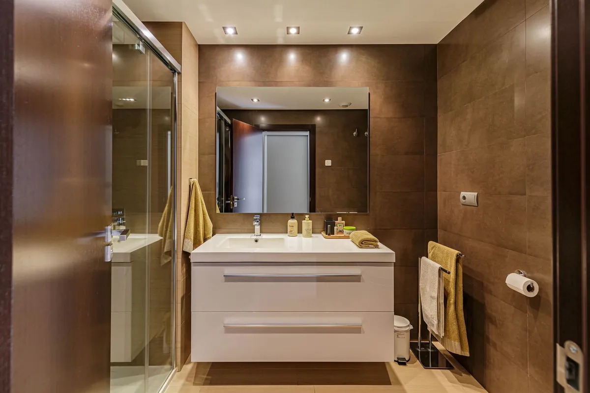 cec192cc-4735-45c5-806e-944de6f4ea9f