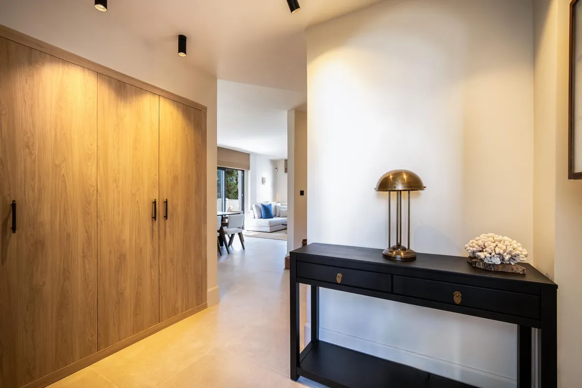 1f4309c9-fe58-44dd-9a9c-b85bb51cd84a