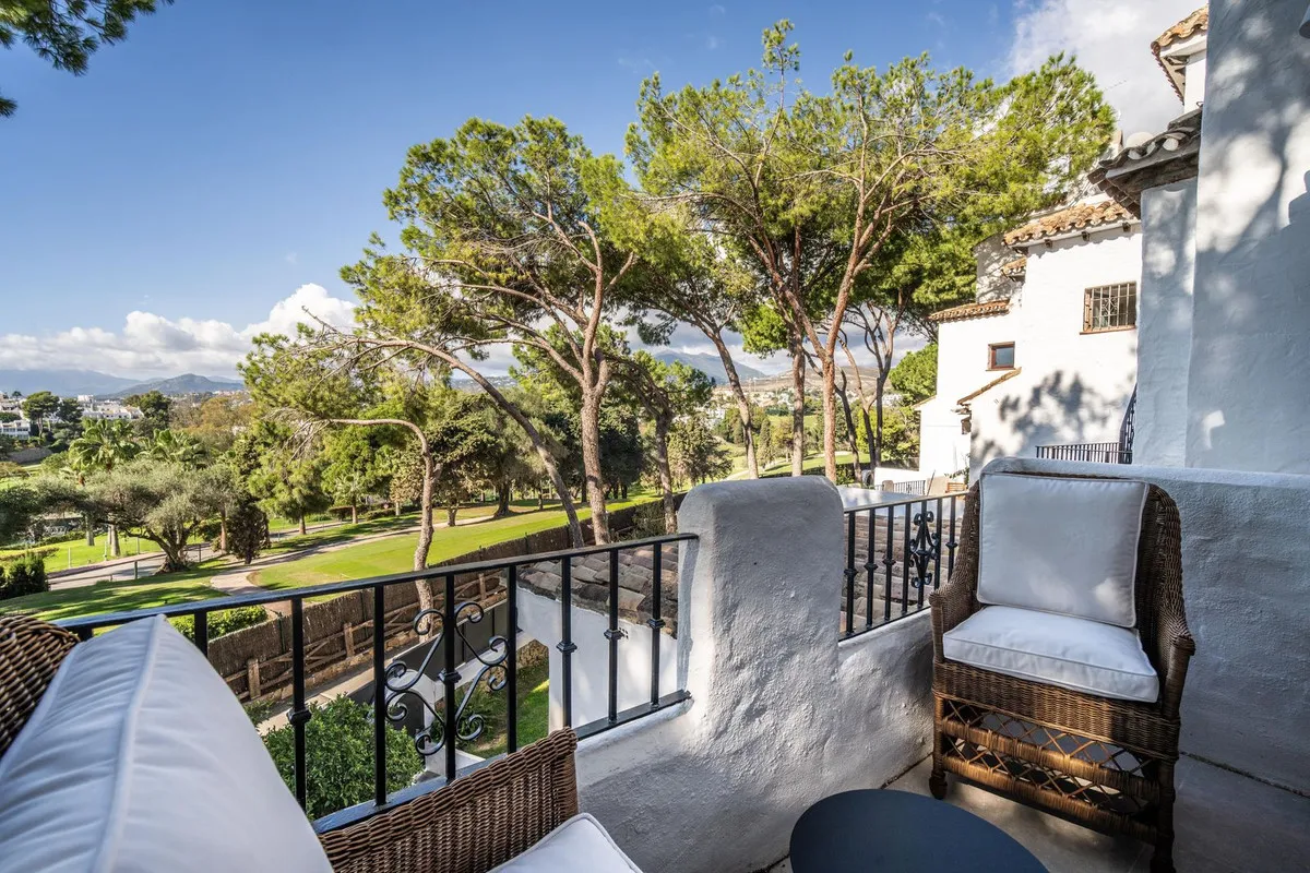 8c9f57be-d0f4-44ad-a12c-a0d3566f8649