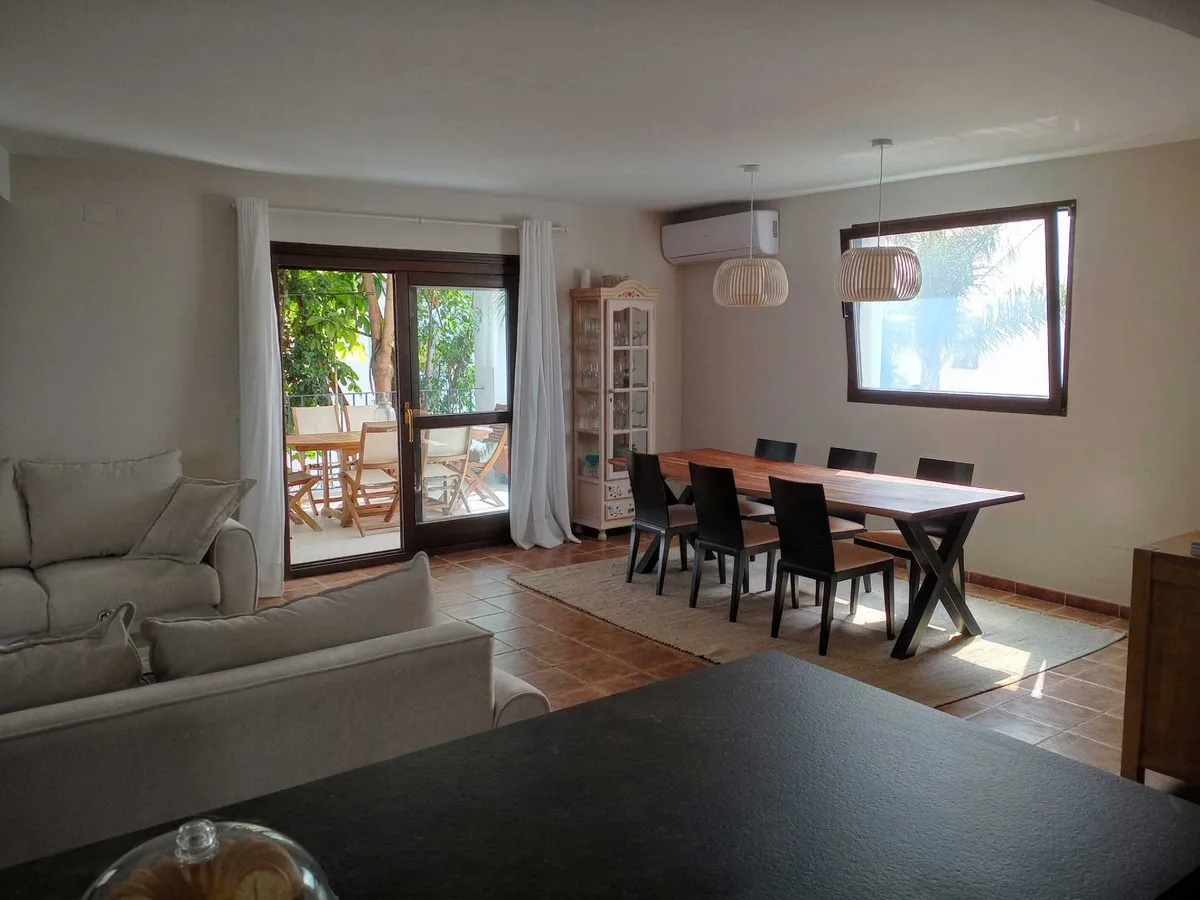 ec40e9ab-479c-4cf3-8aa7-0a5775529cd4