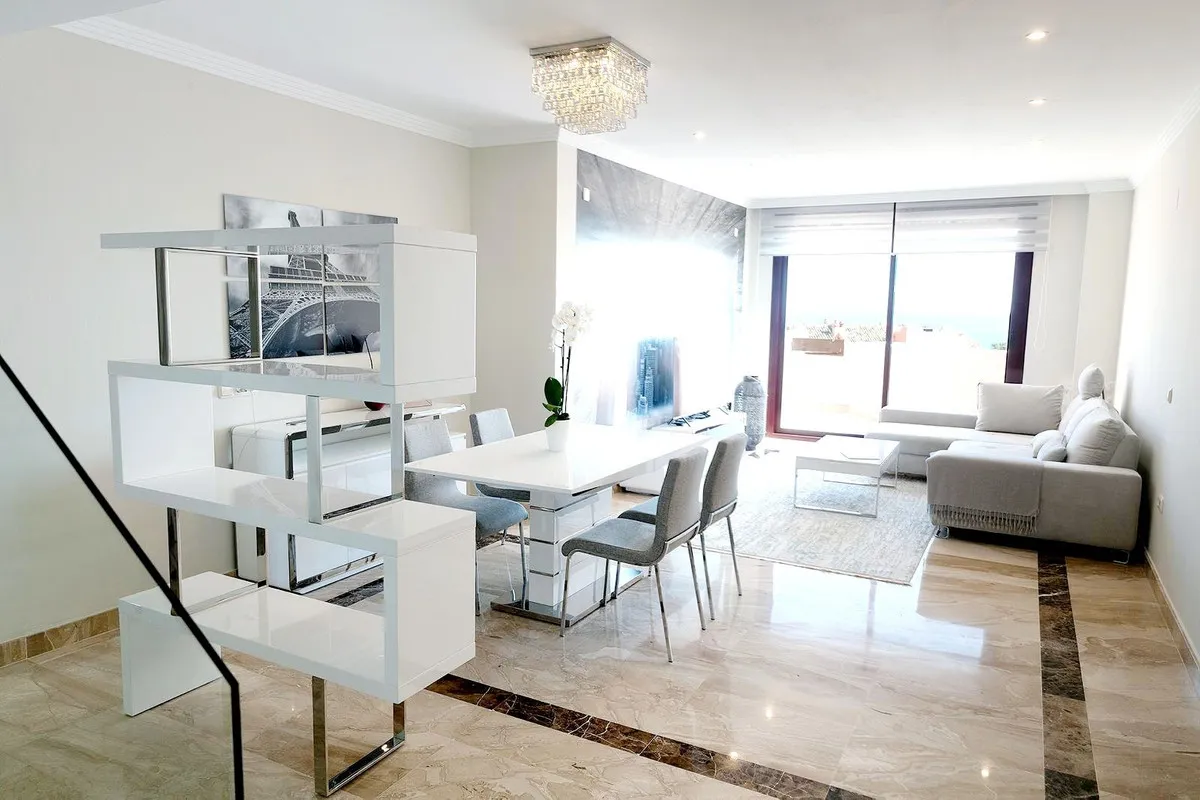 50e3ccd3-bb38-46f8-b1c5-a1bc17ef5a1c