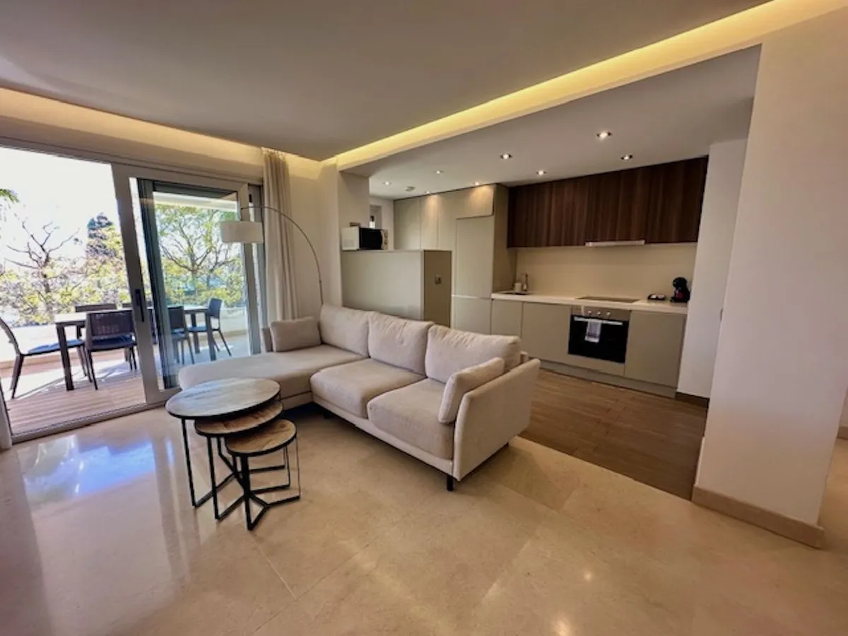 ad743171-5ebb-483d-8a4a-e69e8c9d5f76