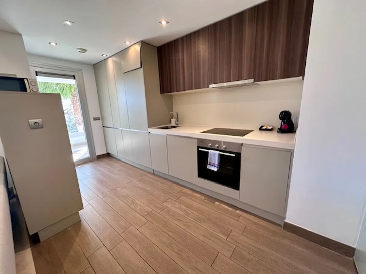 ca2b55b8-a6fa-4622-a7c5-3a2594310345