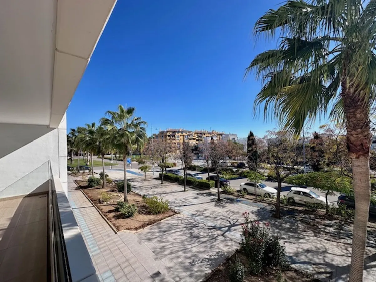 f8f38fb3-febd-4e61-9b59-4c7c3e3c6ae4