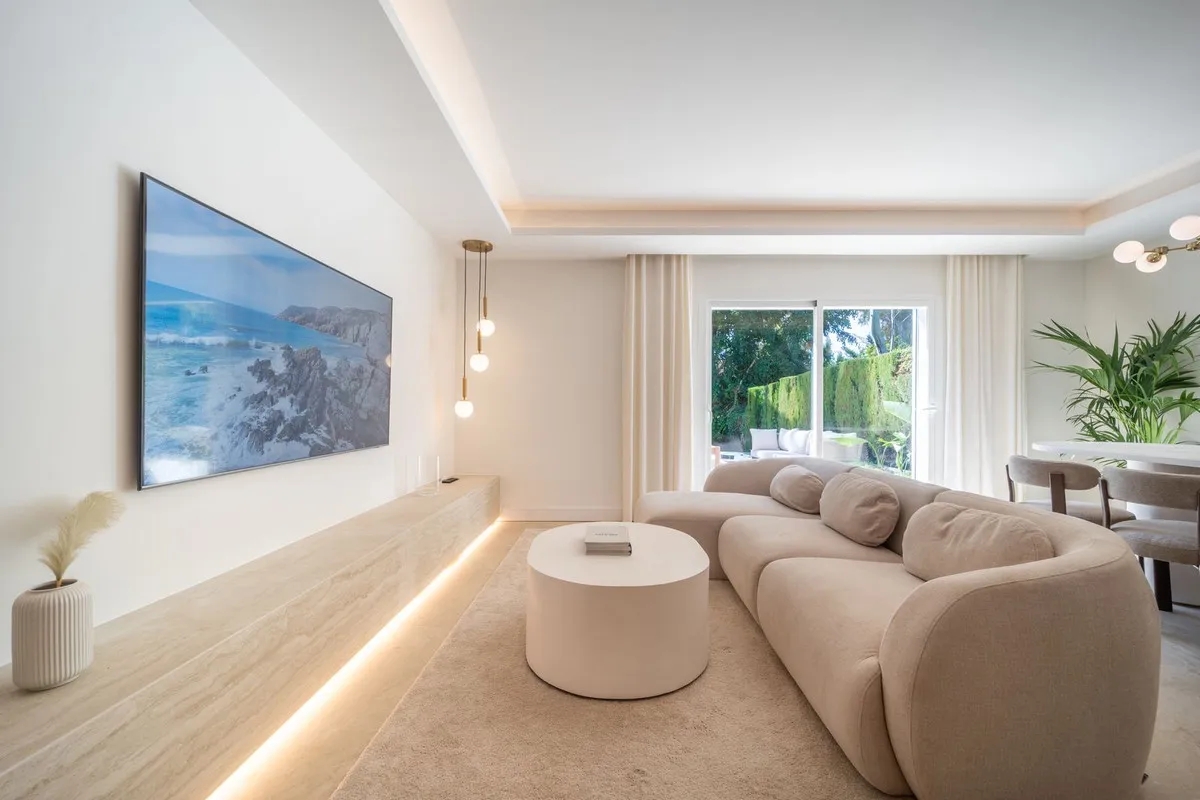 2a81b1d1-e301-46d5-b283-9deebdf3c886