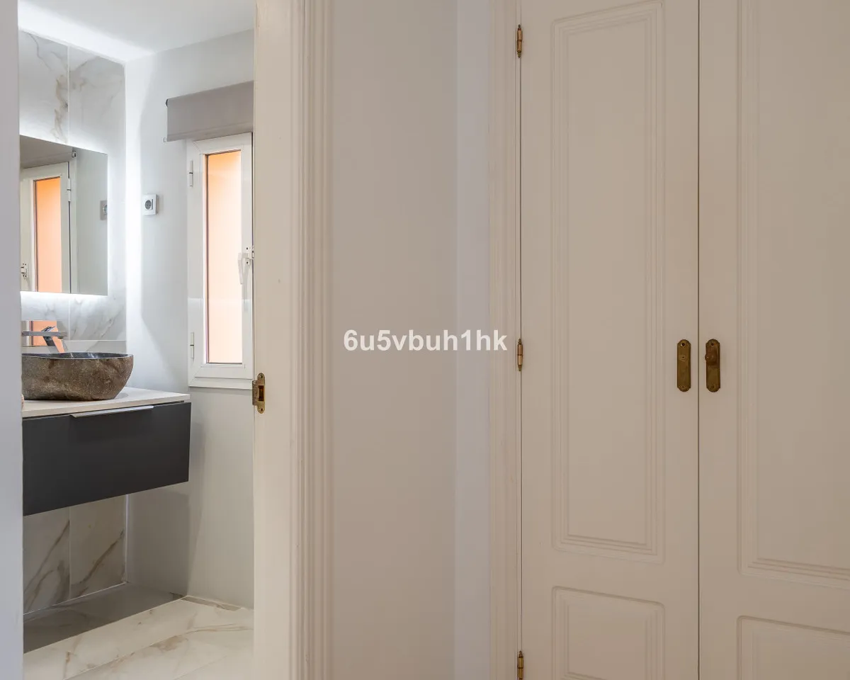 088f0f03-4f8f-4f74-9b0f-1df18b7dfff2