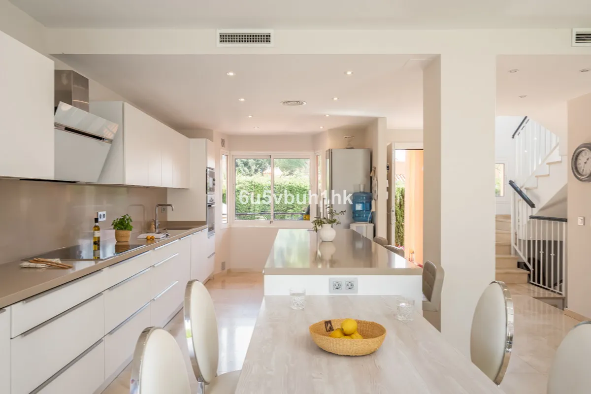 Contemporary Family Villa with Sea Views