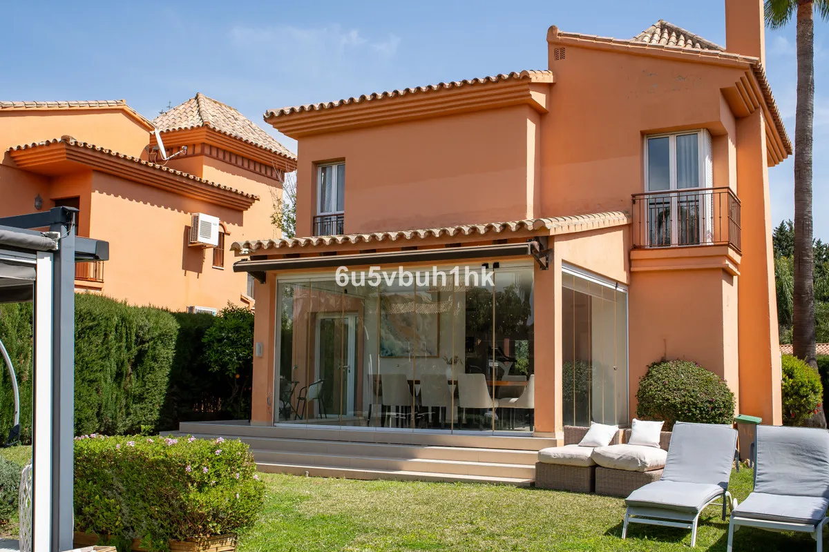 49235961-30f7-4c3c-8dee-b5bdf9e68d1b