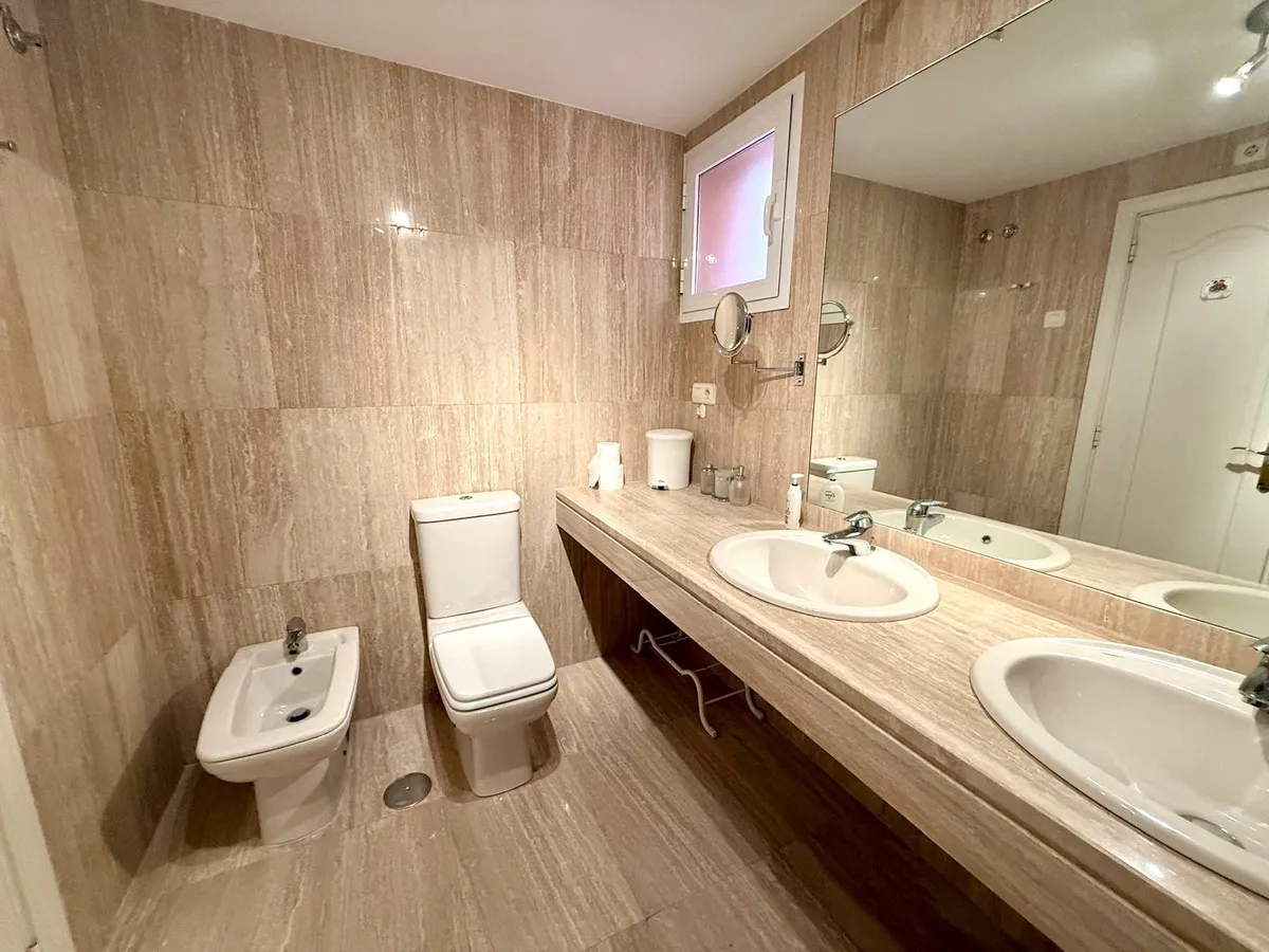 43d67c95-c342-4cfa-baa2-660da05a9808