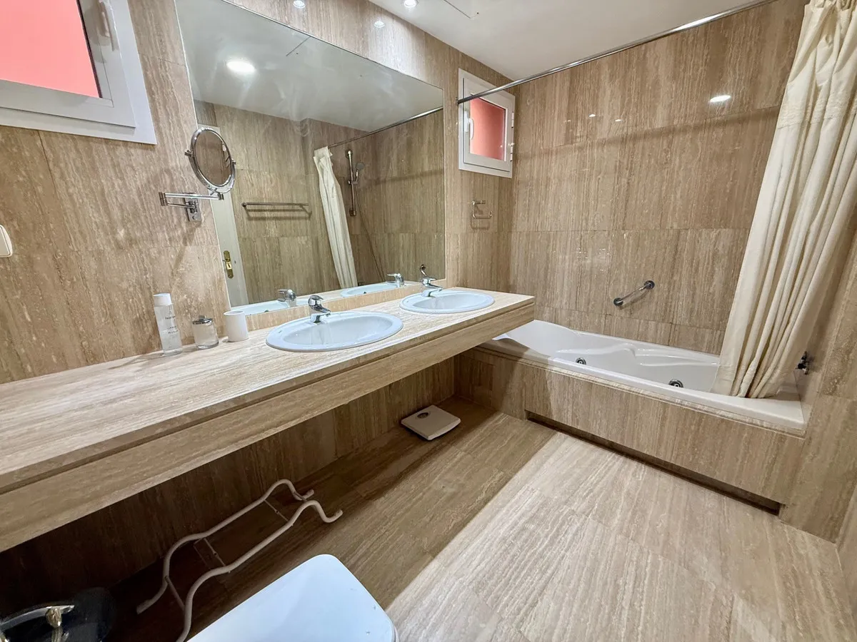 b8a6ed17-1f67-416d-ba4e-b2eb99f146ba