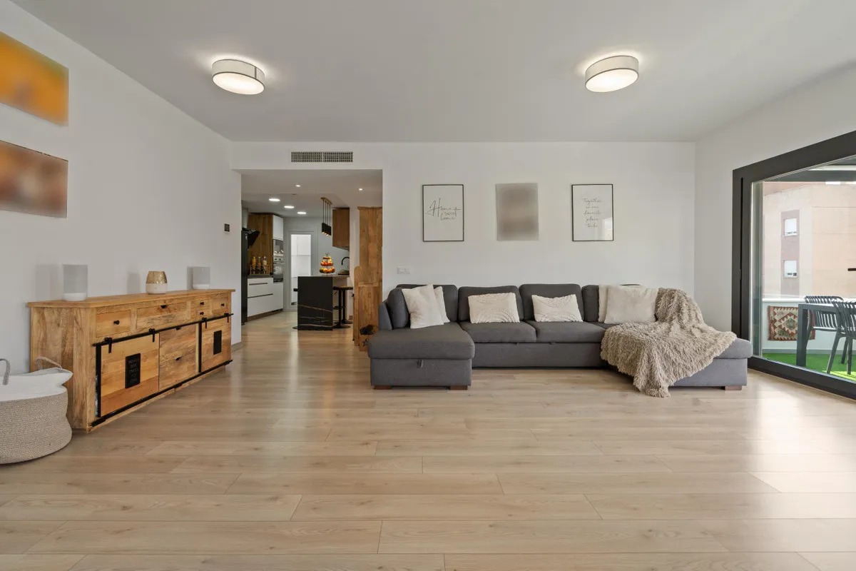 10f1a4fb-2e20-42f2-a5ca-aa23aab798bd