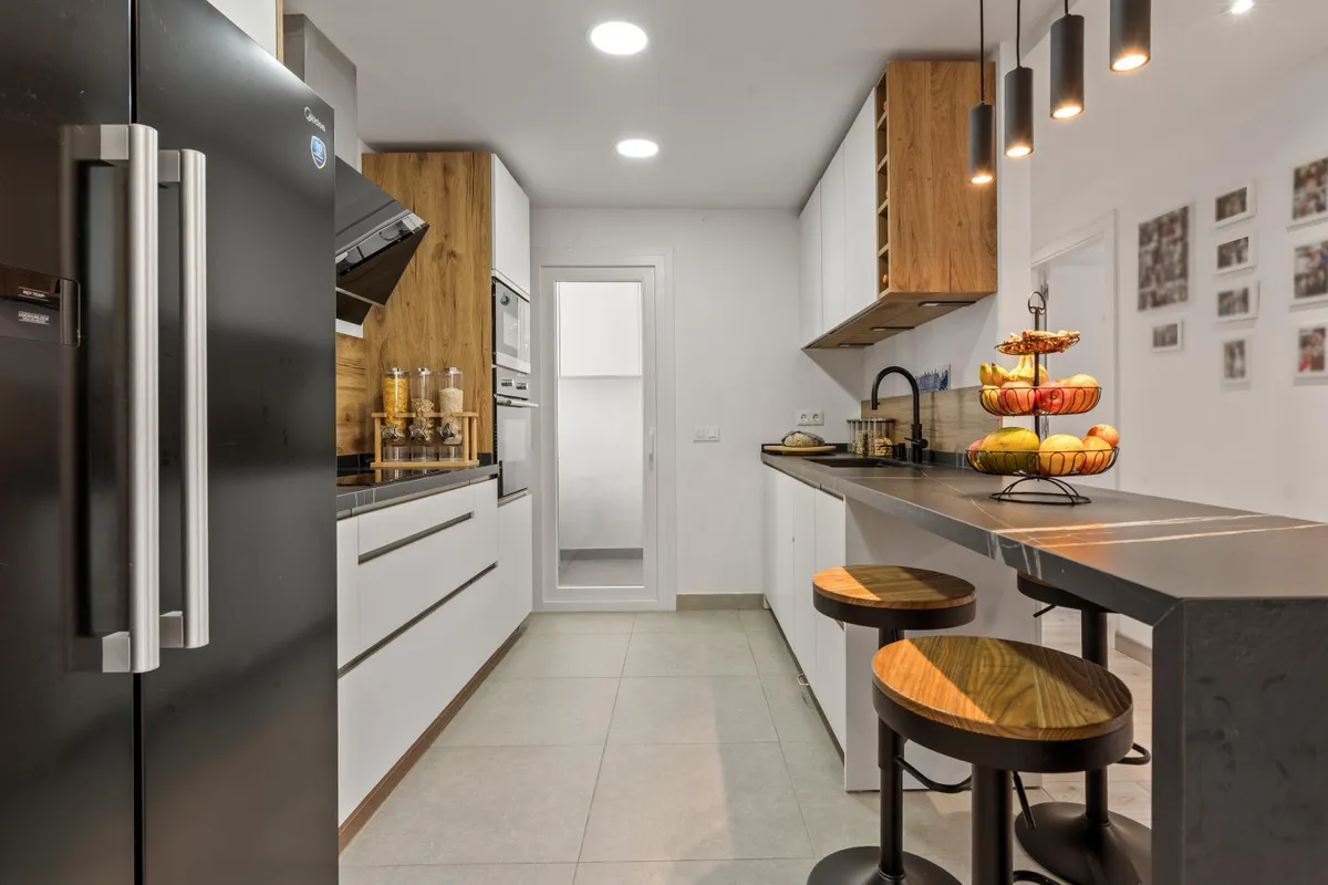 6e17800c-ab10-482c-9029-894b7801d50b