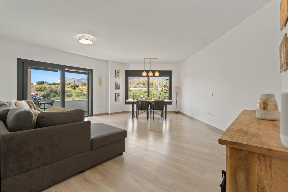 7649a458-91c5-44a2-a45b-c2c96a34f384