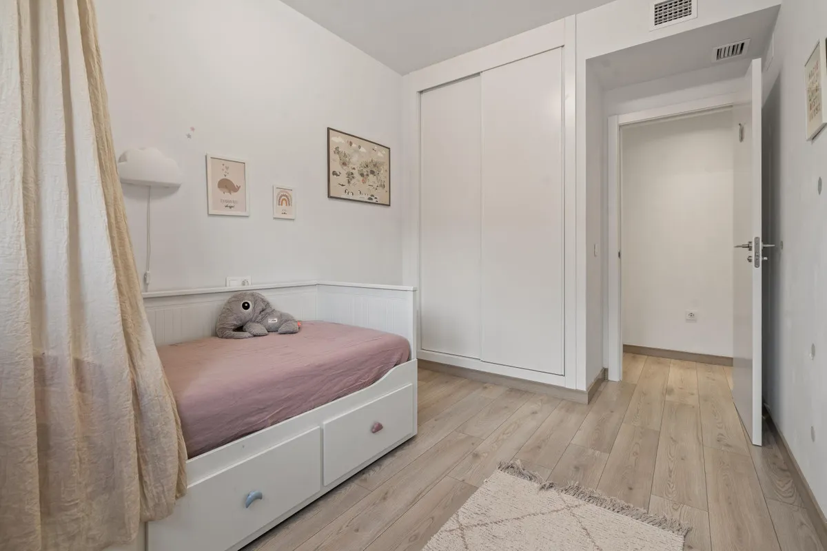 b6dfb69a-6209-4895-9c7d-5f16cbf7e5f1